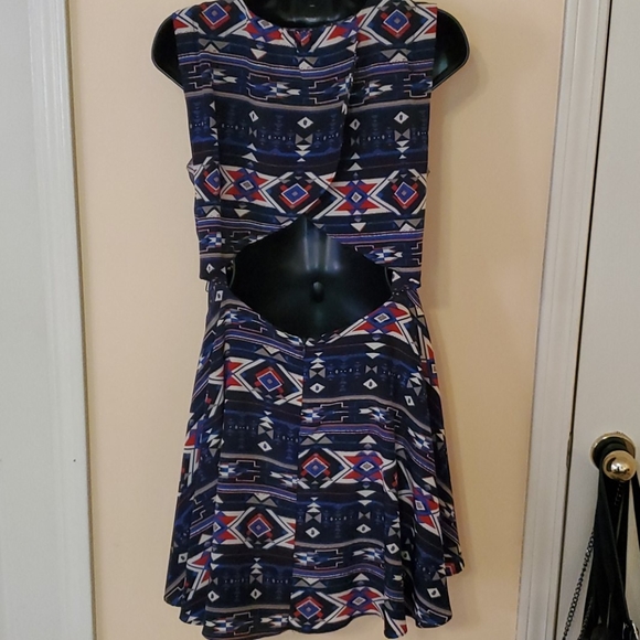 Ark and Co. Dress - Picture 3 of 4